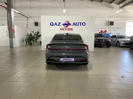 Hyundai Sonata 2022 года за 15 700 000 тг. в Актобе – фото 6
