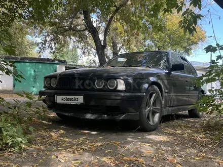 BMW 525 1991 года за 1 450 000 тг. в Караганда – фото 2