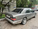 Mercedes-Benz E 260 1991 года за 1 500 000 тг. в Алматы – фото 2