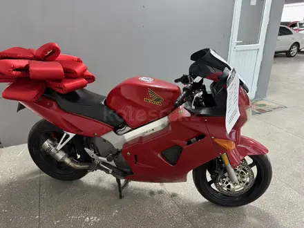Honda  VFR 800 2000 года за 2 300 000 тг. в Караганда – фото 3