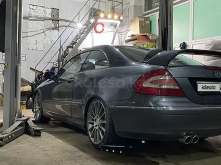 Mercedes-Benz CLK 240 2003 года за 4 800 000 тг. в Астана – фото 4