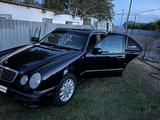 Mercedes-Benz E 320 1999 года за 3 100 000 тг. в Атырау