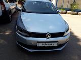 Volkswagen Jetta 2013 годаfor3 500 000 тг. в Астана – фото 5