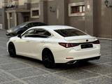 Lexus ES 350 2022 годаүшін26 000 000 тг. в Алматы – фото 3