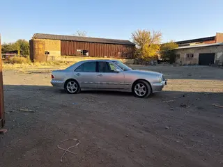 Mercedes-Benz E 280
