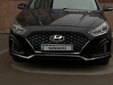 Hyundai Sonata 2018 годаfor8 800 000 тг. в Астана