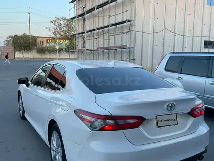 Toyota Camry 2020 года за 16 800 000 тг. в Атырау – фото 7