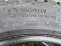 Новые зимние шипованные шины Michelin 255/45R20 — 26 года за 760 000 тг. в Астана – фото 4