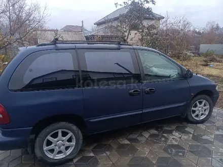 Chrysler Voyager 1997 года за 2 700 000 тг. в Уральск – фото 7