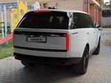 Land Rover Range Rover 2023 года за 100 000 000 тг. в Алматы – фото 4