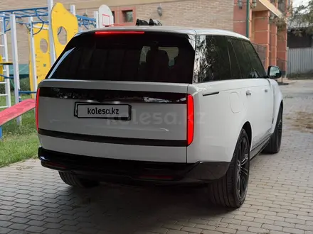 Land Rover Range Rover 2023 года за 100 000 000 тг. в Алматы – фото 4