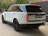 Land Rover Range Rover 2023 года за 100 000 000 тг. в Алматы – фото 5