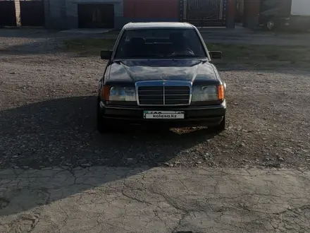 Mercedes-Benz E 230 1992 года за 1 200 000 тг. в Туркестан – фото 3