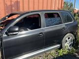 Volkswagen Touareg 2006 года за 600 000 тг. в Караганда