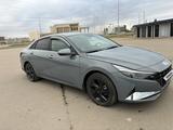 Hyundai Elantra 2021 года за 9 300 000 тг. в Астана – фото 2