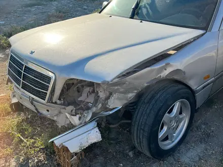 Mercedes-Benz C 180 1994 года за 1 000 000 тг. в Атырау – фото 3