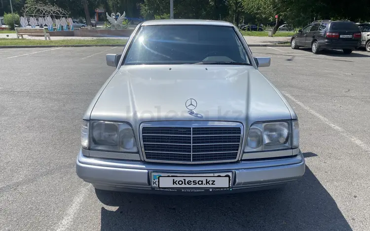 Mercedes-Benz E 220 1995 года за 3 500 000 тг. в Тараз