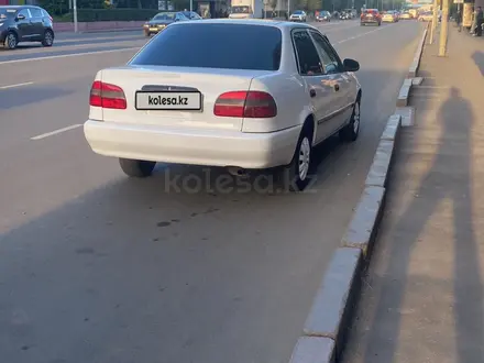 Toyota Corolla 1999 года за 1 350 000 тг. в Павлодар – фото 2