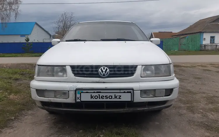 Volkswagen Passat 1994 годаүшін1 400 000 тг. в Новоишимский