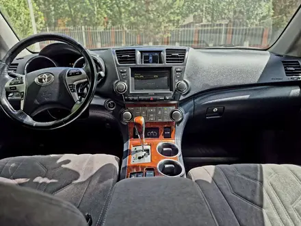 Toyota Highlander 2011 года за 10 300 000 тг. в Астана – фото 23