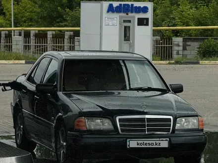 Mercedes-Benz C 280 1995 года за 1 400 000 тг. в Алматы – фото 2