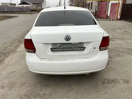 Volkswagen Polo 2014 года за 1 505 050 тг. в Атырау – фото 4