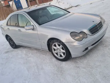 Mercedes-Benz C 320 2002 года за 3 100 000 тг. в Астана – фото 2