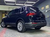 Volkswagen Tiguan 2021 годаfor13 900 000 тг. в Алматы – фото 3