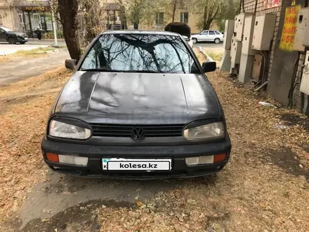 Volkswagen Golf 1993 года за 1 600 000 тг. в Семей