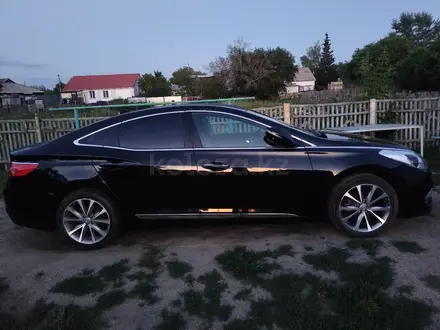 Hyundai Grandeur 2015 года за 8 200 000 тг. в Астана – фото 2