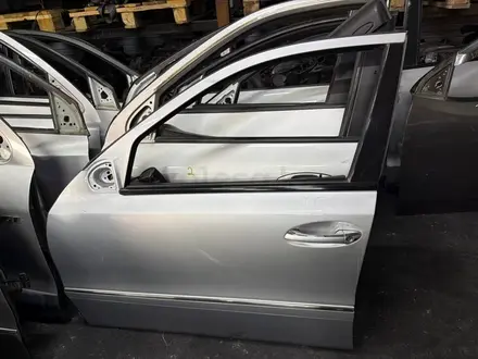 Дверь Mercedes-Benz W211 E-class за 40 000 тг. в Астана