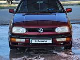 Volkswagen Golf 1992 года за 950 000 тг. в Есик