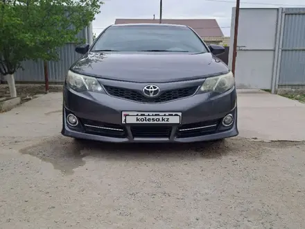 Toyota Camry 2013 года за 5 700 000 тг. в Кульсары – фото 3