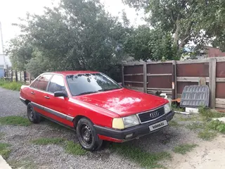 Audi 100