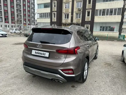 Hyundai Santa Fe 2020 года за 10 800 000 тг. в Алматы – фото 2