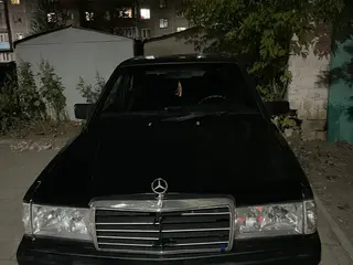 Mercedes-Benz 190