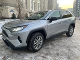 Toyota RAV4 2020 годаүшін15 500 000 тг. в Астана – фото 3