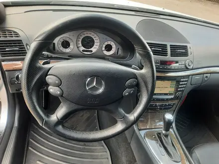 Mercedes-Benz E 280 2008 года за 7 990 000 тг. в Караганда – фото 36