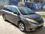 Toyota Sienna 2010 года за 12 000 000 тг. в Астана – фото 2