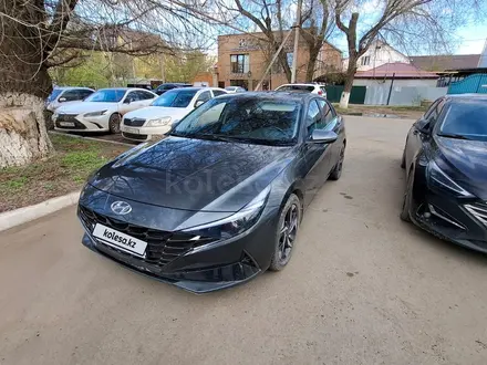 Hyundai Elantra 2023 года за 8 500 000 тг. в Уральск – фото 3