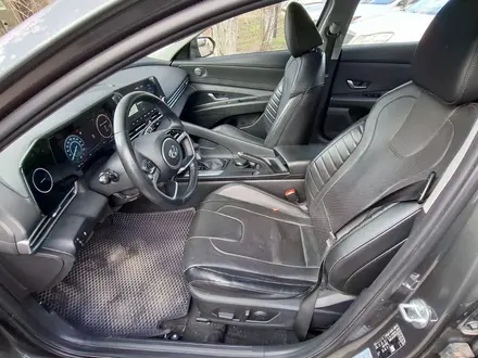 Hyundai Elantra 2023 года за 8 500 000 тг. в Уральск – фото 7