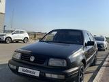 Volkswagen Vento 1996 года за 550 000 тг. в Шымкент – фото 3