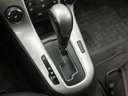 Chevrolet Cruze 2014 года за 3 800 000 тг. в Атырау – фото 16
