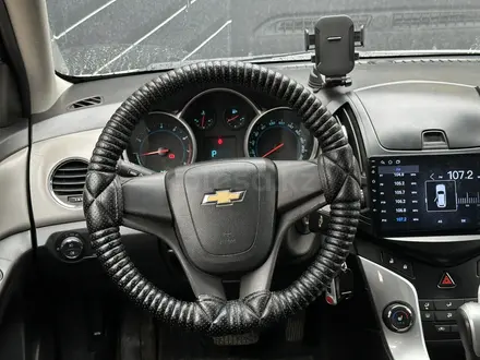 Chevrolet Cruze 2014 года за 3 800 000 тг. в Атырау – фото 5
