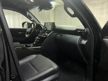 Toyota Land Cruiser Prestige 2022 года за 45 800 000 тг. в Алматы – фото 6