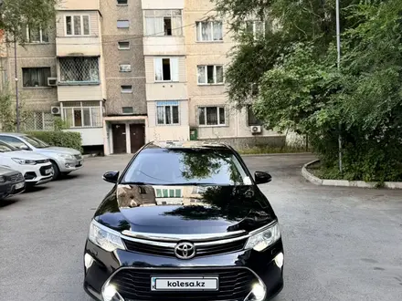 Toyota Camry 2015 года за 11 850 000 тг. в Алматы