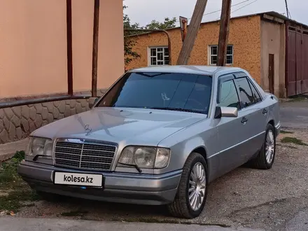 Mercedes-Benz E 220 1994 года за 7 000 000 тг. в Шымкент – фото 4