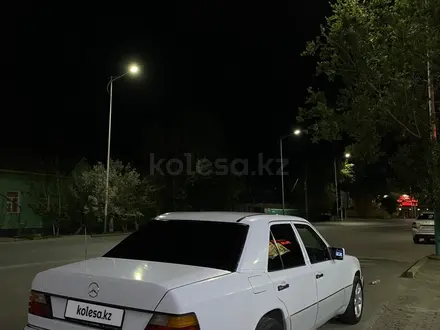 Mercedes-Benz E 200 1990 года за 1 650 000 тг. в Кызылорда – фото 5