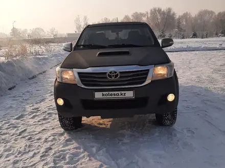 Toyota Hilux 2014 года за 13 300 000 тг. в Усть-Каменогорск – фото 3