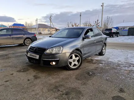 Volkswagen Jetta 2006 года за 3 150 000 тг. в Актобе – фото 5